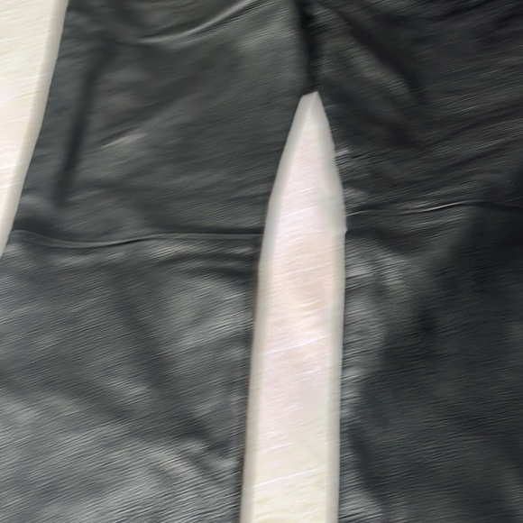 Motorcycle leather pants and jacket - Picture 6 of 6